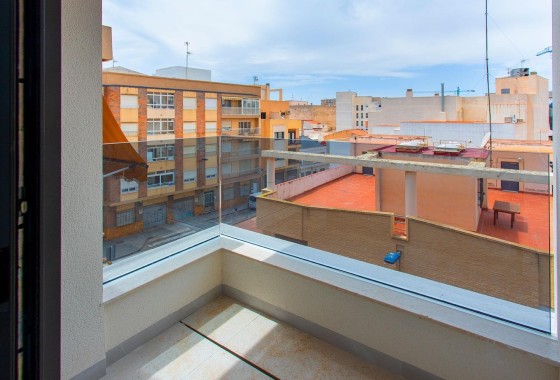 Herverkoop - Appartement / Flat -
Torrevieja - Paseo maritimo