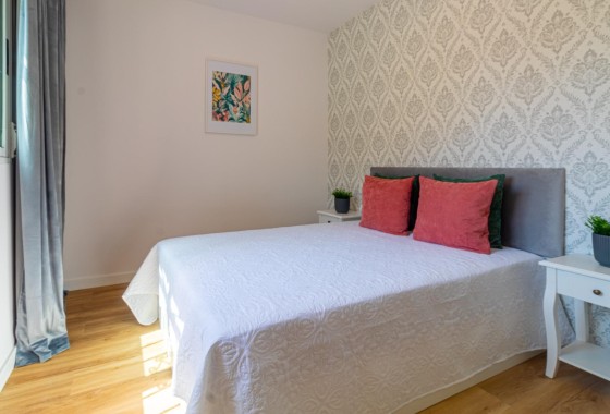 Herverkoop - Stadswoning -
Torrevieja - Los altos