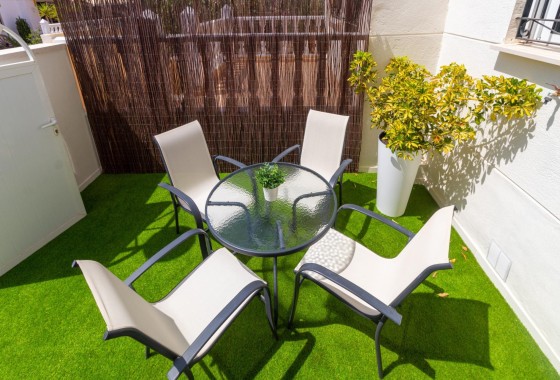 Herverkoop - Stadswoning -
Torrevieja - Los altos