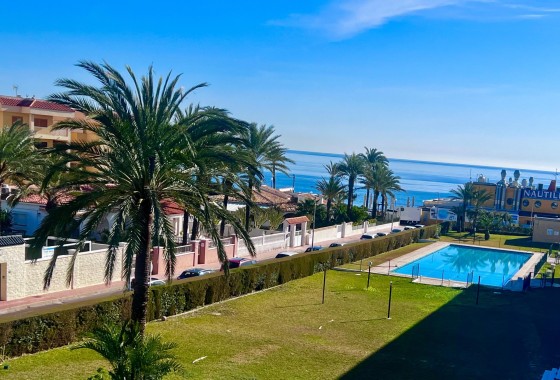 Revente - Appartement -
Torrevieja - Punta Prima