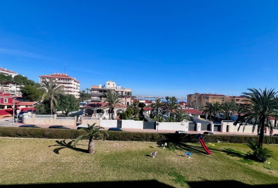 Revente - Appartement -
Torrevieja - Punta Prima