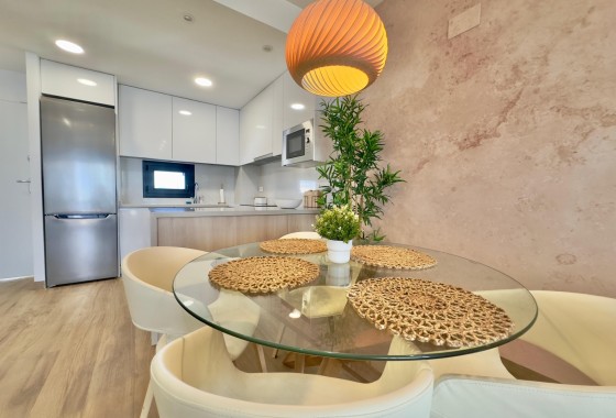 Herverkoop - Appartement / Flat -
Torrevieja - Los balcones