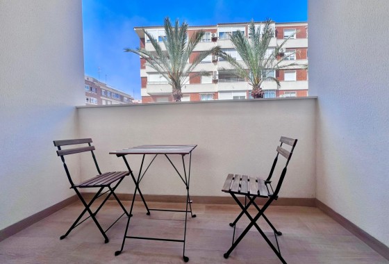 Resale - Wohnung / Appartement -
Torrevieja - torrevieja