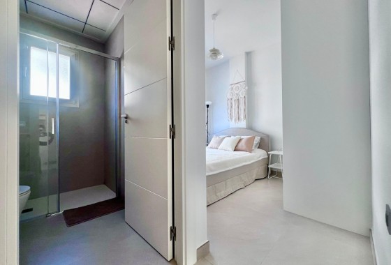 Resale - Wohnung / Appartement -
Torrevieja - torrevieja