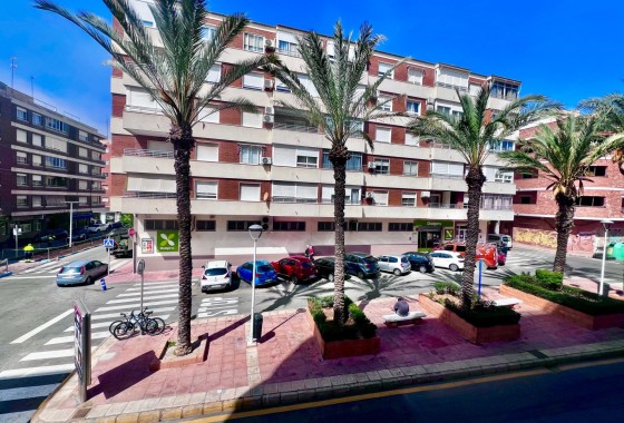 Resale - Wohnung / Appartement -
Torrevieja - torrevieja