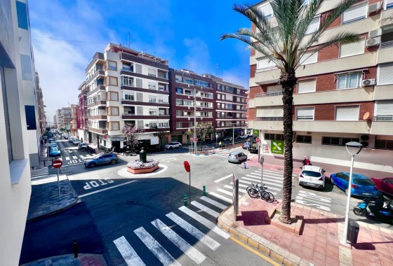 Resale - Wohnung / Appartement -
Torrevieja - torrevieja