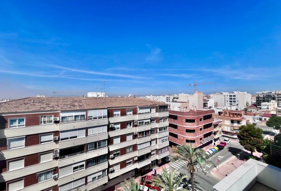 Resale - Wohnung / Appartement -
Torrevieja - torrevieja
