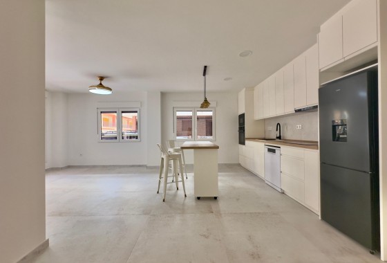 Herverkoop - Appartement / Flat -
Torrevieja - Acequion