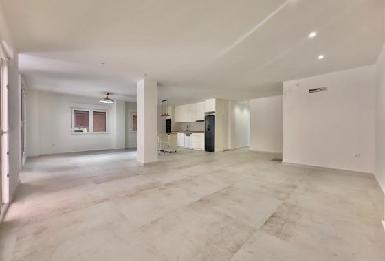 Herverkoop - Appartement / Flat -
Torrevieja - Acequion