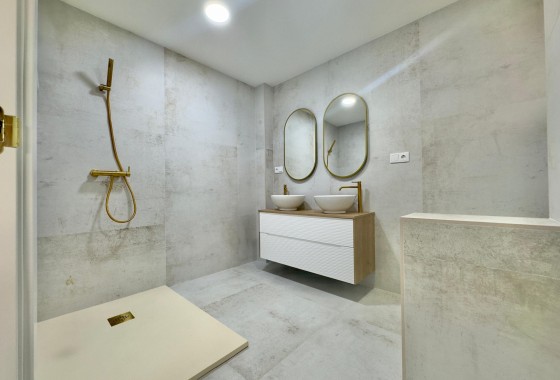 Herverkoop - Appartement / Flat -
Torrevieja - Acequion