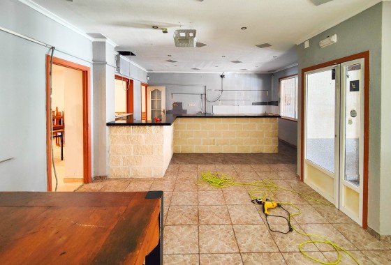 Venta - Comercial -
Torrevieja - La Siesta - El Chaparral - San Luis