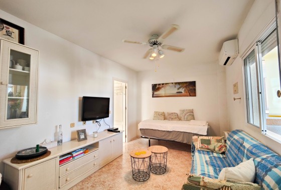 Resale - Wohnung / Appartement -
Torrevieja - Punta Prima