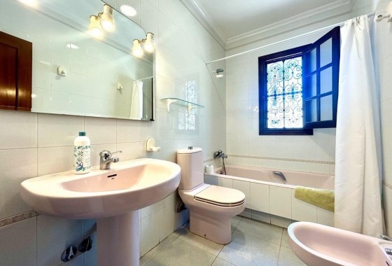 Herverkoop - Vrijstaande Villa -
Orihuela Costa - La Zenia