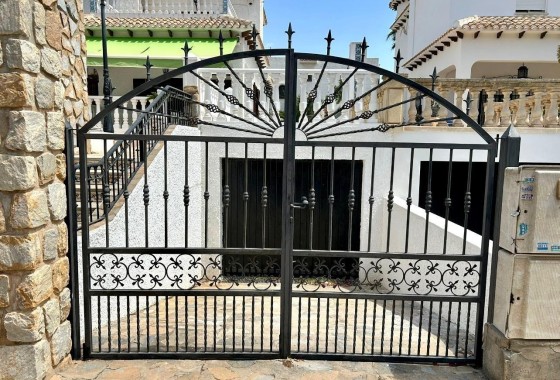 Herverkoop - Vrijstaande Villa -
Orihuela Costa - La Zenia