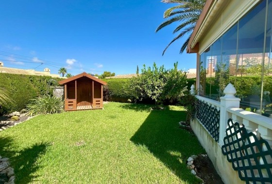 Herverkoop - Vrijstaande Villa -
Orihuela Costa - Aguamarina