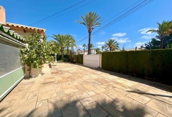 Herverkoop - Vrijstaande Villa -
Orihuela Costa - Aguamarina