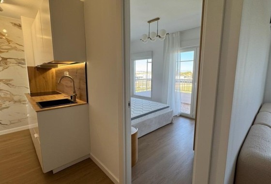 Herverkoop - Appartement / Flat -
Torrevieja - Punta Prima