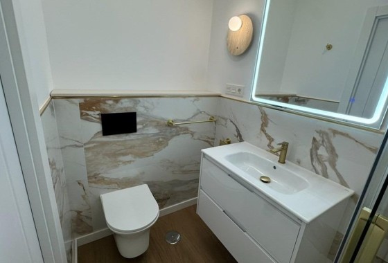 Herverkoop - Appartement / Flat -
Torrevieja - Punta Prima