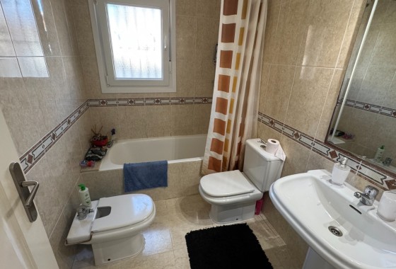 Venta - Chalet Independiente -
Benijofar