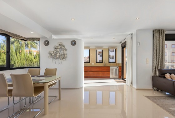 Herverkoop - Vrijstaande Villa -
Orihuela Costa - La Zenia