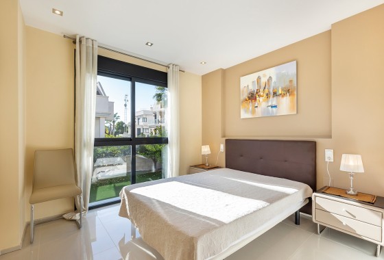 Herverkoop - Vrijstaande Villa -
Orihuela Costa - La Zenia