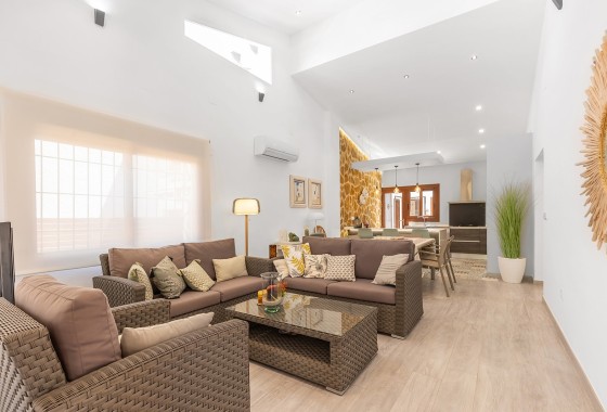 Herverkoop - Vrijstaande Villa -
Orihuela Costa - Punta Prima