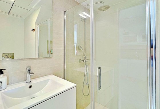 Venta - Casa de pueblo -
Torrevieja - Los Balcones