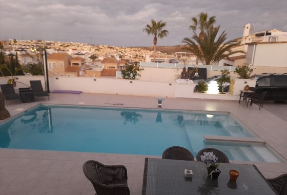 Herverkoop - Vrijstaande Villa -
Rojales - Ciudad Quesada