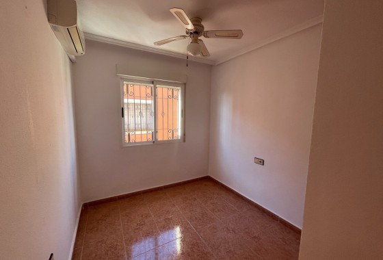 Venta - Casa de pueblo -
Los Montesinos - La Herrada