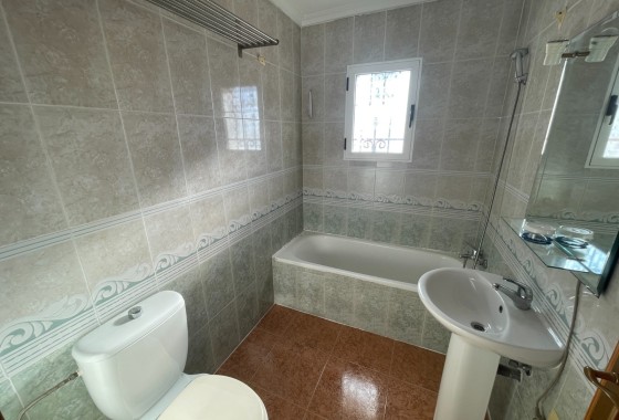 Venta - Casa de pueblo -
Los Montesinos - La Herrada