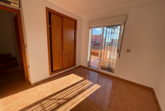 Venta - Casa de pueblo -
Los Montesinos - La Herrada