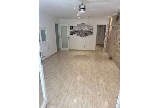 Sprzedaż - Apartament / Mieszkanie -
Torrevieja - El Acequión - Los Náufragos