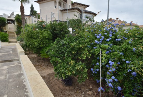 Sale - Detached Villa -
Algorfa - Montemar