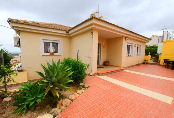 Sale - Detached Villa -
Algorfa - Montemar