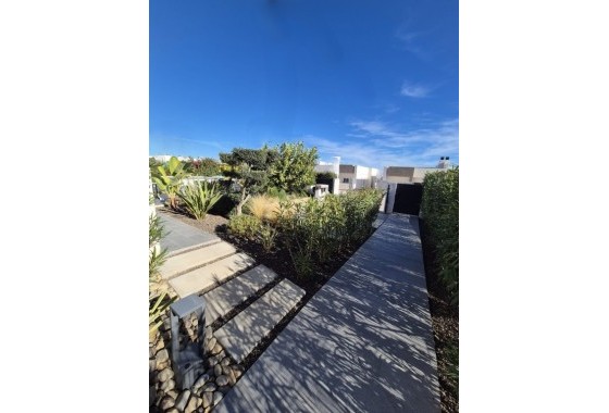 Herverkoop - Vrijstaande Villa -
La Finca Golf Resort - Inland