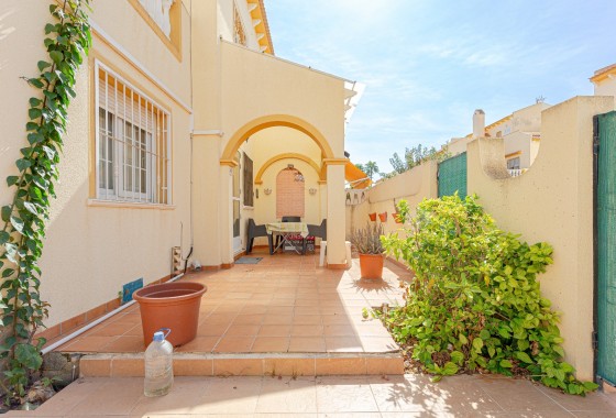 Herverkoop - Vrijstaande Villa -
Pilar de la Horadada - Costa Blanca