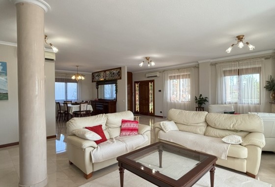 Sprzedaż - Willa wolnostojąca -
Ciudad Quesada