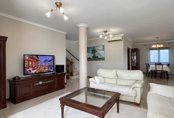 Sprzedaż - Willa wolnostojąca -
Ciudad Quesada