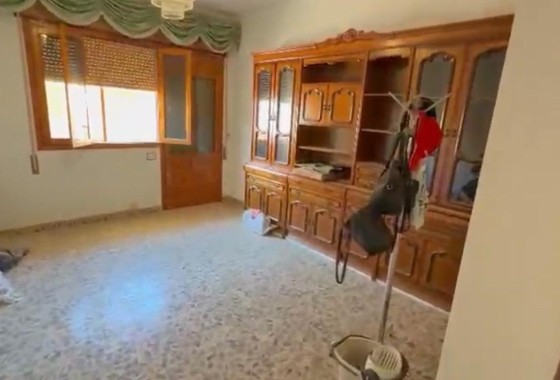 Venta - Casa de pueblo -
Los Alcazares