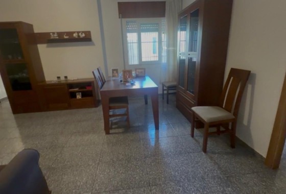 Venta - Casa de pueblo -
Los Alcazares