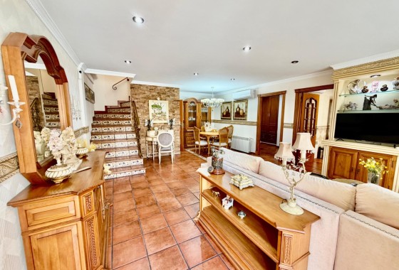 Herverkoop - Halfvrijstaande villa -
Orihuela Costa - La Zenia