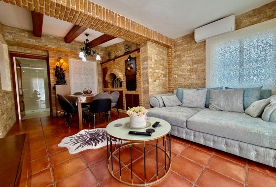 Herverkoop - Halfvrijstaande villa -
Orihuela Costa - La Zenia