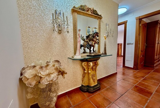 Herverkoop - Halfvrijstaande villa -
Orihuela Costa - La Zenia