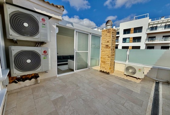 Herverkoop - Halfvrijstaande villa -
Orihuela Costa - La Zenia