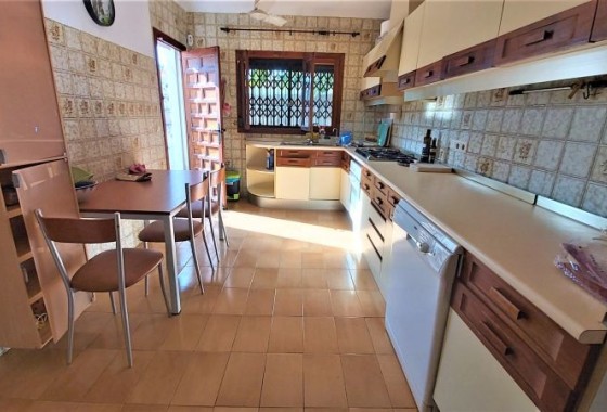 Herverkoop - Vrijstaande Villa -
Torrevieja