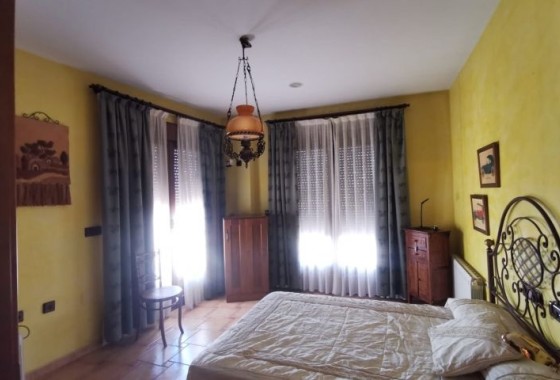 Herverkoop - Vrijstaande Villa -
Orihuela