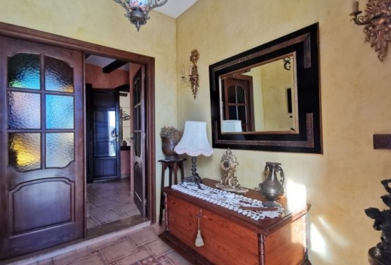 Herverkoop - Vrijstaande Villa -
Orihuela