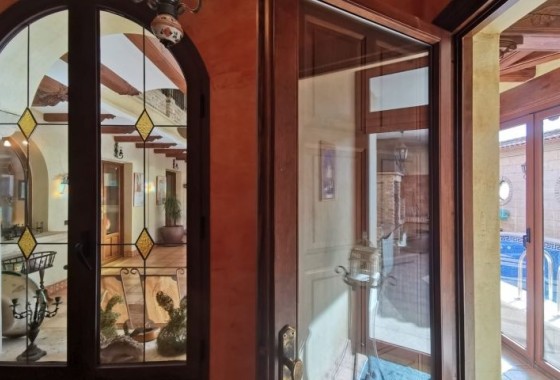 Herverkoop - Vrijstaande Villa -
Orihuela