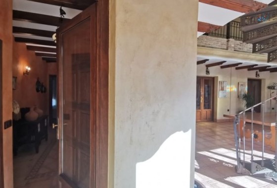 Herverkoop - Vrijstaande Villa -
Orihuela