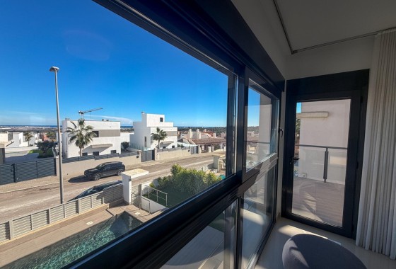 Venta - Chalet Independiente -
San Miguel de Salinas - Bellavista
